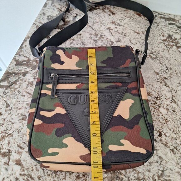 GUESS Camo Men’s Bag - Picture 9 of 10